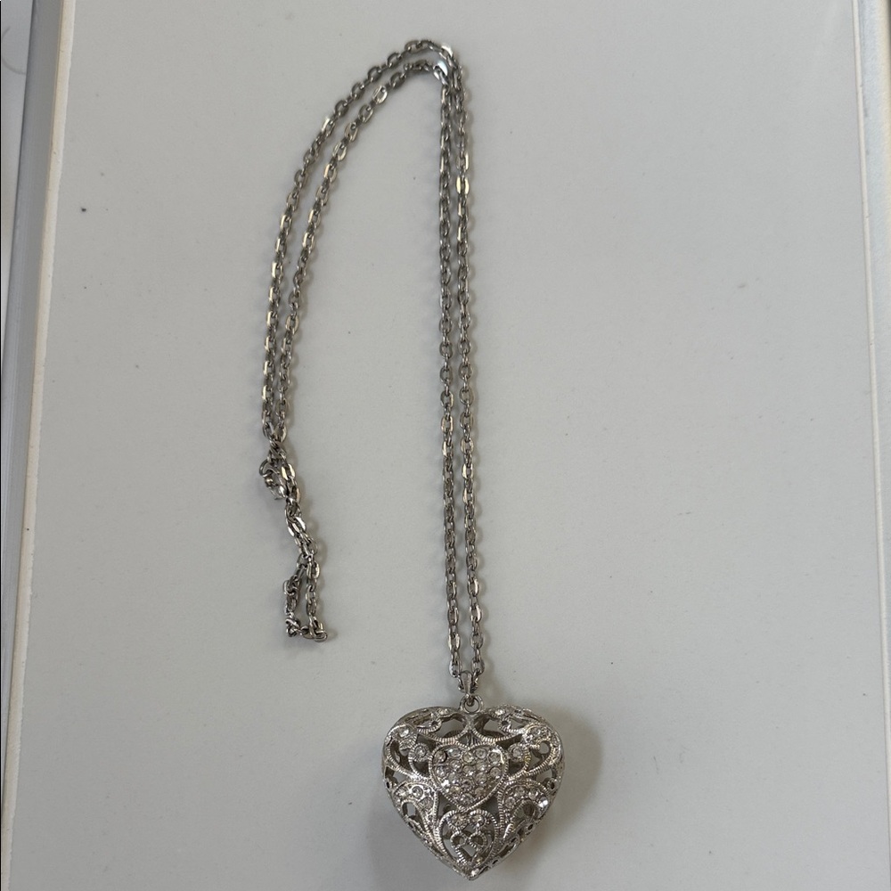 Sterling Silver Heart Pendant Necklace - Silver - Picture 2 of 8
